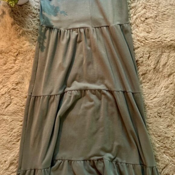 Maurices Tiered Maxi Dress – XS, Soft & Flowy Green - Picture 3 of 3